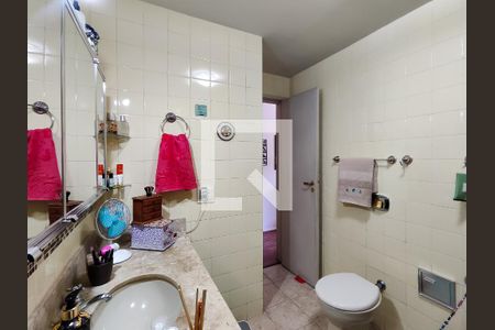 Apartamento à venda com 122m², 3 quartos e 2 vagas Apartamento à venda com 122m², 3 quartos e 2 vagasBanheiro da Suíte