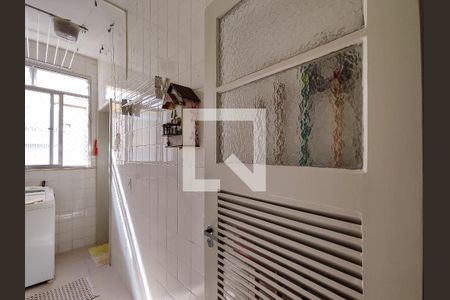 Apartamento à venda com 122m², 3 quartos e 2 vagas Apartamento à venda com 122m², 3 quartos e 2 vagasÁrea de Serviço