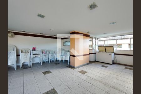 Apartamento à venda com 122m², 3 quartos e 2 vagas Apartamento à venda com 122m², 3 quartos e 2 vagasÁrea comum - Salão de festas