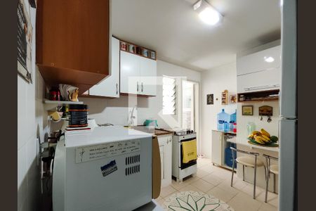 Apartamento à venda com 122m², 3 quartos e 2 vagas Apartamento à venda com 122m², 3 quartos e 2 vagasCozinha