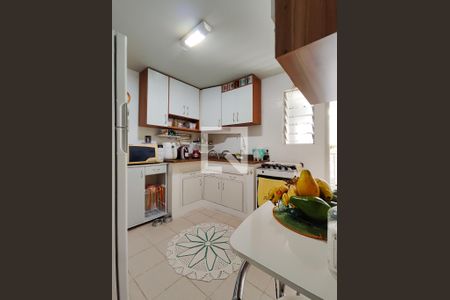 Apartamento à venda com 122m², 3 quartos e 2 vagas Apartamento à venda com 122m², 3 quartos e 2 vagasCozinha