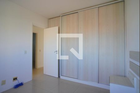 Suíte de apartamento para alugar com 3 quartos, 90m² em Vila Ipiranga, Porto Alegre