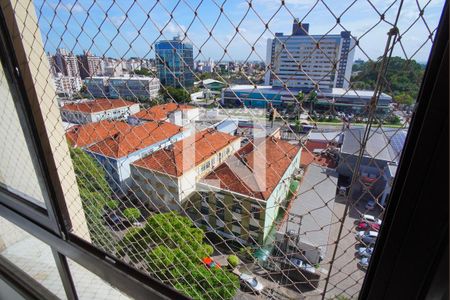 Sala - Vista de apartamento para alugar com 3 quartos, 90m² em Vila Ipiranga, Porto Alegre