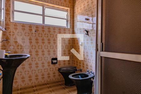 Casa à venda com 355m², 4 quartos e 6 vagasBanheiro