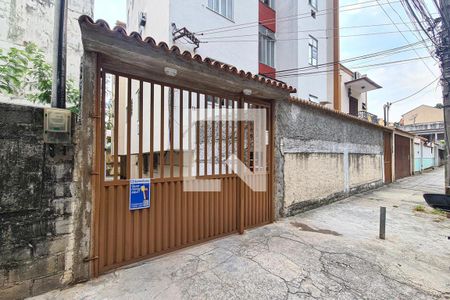 Apartamento à venda com 67m², 2 quartos e 1 vagaFachada do Condomínio com placa