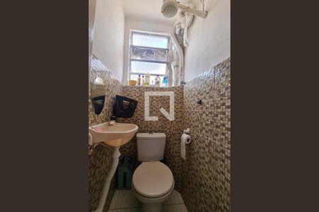 Apartamento à venda com 67m², 2 quartos e 1 vagaBanheiro de Serviço
