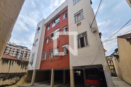 Apartamento à venda com 67m², 2 quartos e 1 vagaFachada do bloco