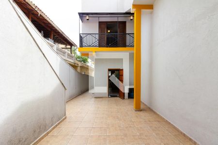 Casa à venda com 248m², 3 quartos e 2 vagas Casa à venda com 248m², 3 quartos e 2 vagasQuintal