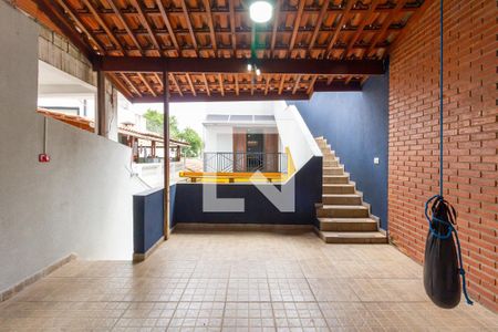 Casa à venda com 248m², 3 quartos e 2 vagas Casa à venda com 248m², 3 quartos e 2 vagasSalão