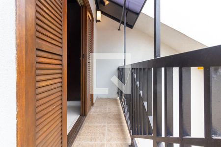 Casa à venda com 248m², 3 quartos e 2 vagas Casa à venda com 248m², 3 quartos e 2 vagasVaranda da suíte