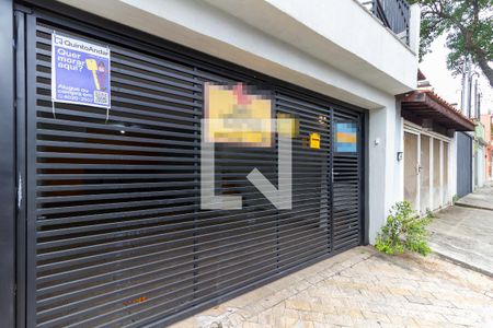 Casa à venda com 248m², 3 quartos e 2 vagas Casa à venda com 248m², 3 quartos e 2 vagasFachada