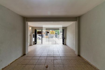 Casa à venda com 248m², 3 quartos e 2 vagas Casa à venda com 248m², 3 quartos e 2 vagasGaragem