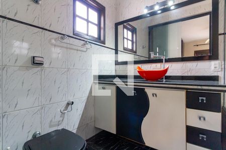 Casa à venda com 248m², 3 quartos e 2 vagas Casa à venda com 248m², 3 quartos e 2 vagasBanheiro da Suíte