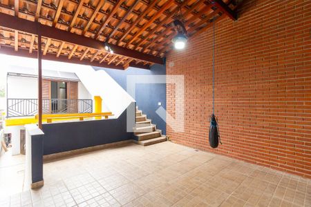 Casa à venda com 248m², 3 quartos e 2 vagas Casa à venda com 248m², 3 quartos e 2 vagasSalão