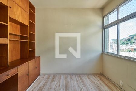 Apartamento à venda com 120m², 4 quartos e 1 vagaQuarto 2