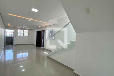 Sala de casa à venda com 4 quartos, 200m² em Jardim Tupanci, Barueri