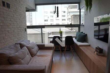 Sala de apartamento à venda com 3 quartos, 72m² em Pinheiros, São Paulo