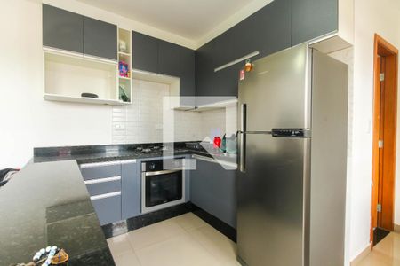 Cozinha  de apartamento à venda com 2 quartos, 48m² em Vila Carrão, São Paulo