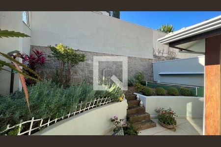 Casa à venda com 157m², 4 quartos e 3 vagas