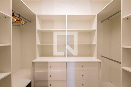 Apartamento para alugar com 115m², 2 quartos e 1 vagaCloset da Suíte