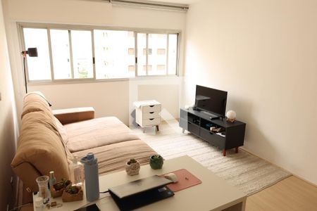 Sala de apartamento para alugar com 2 quartos, 70m² em Moema, São Paulo