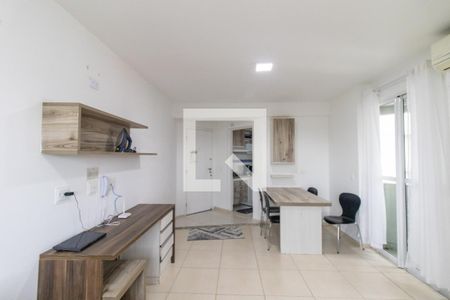 Sala de apartamento para alugar com 1 quarto, 40m² em Cristo Rei, Curitiba