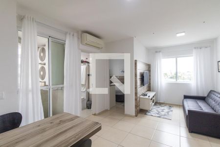 Sala de apartamento para alugar com 1 quarto, 40m² em Cristo Rei, Curitiba