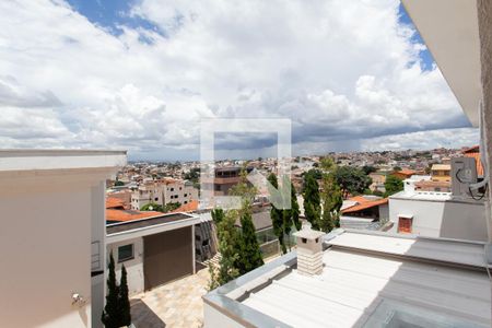 Vista da Suíte de casa à venda com 2 quartos, 112m² em Santa Monica, Belo Horizonte