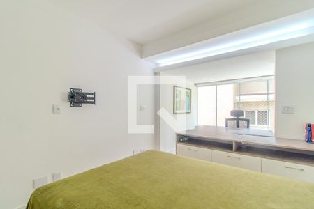 Casa de condomínio à venda com 364m², 4 quartos e 2 vagas Casa de condomínio à venda com 364m², 4 quartos e 2 vagasQuarto 3