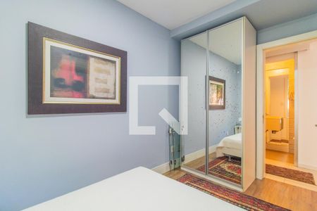 Casa de condomínio à venda com 364m², 4 quartos e 2 vagas Casa de condomínio à venda com 364m², 4 quartos e 2 vagasQuarto 4