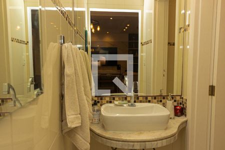 Casa à venda com 250m², 2 quartos e 2 vagasLavabo