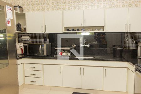 Casa à venda com 250m², 2 quartos e 2 vagasCozinha