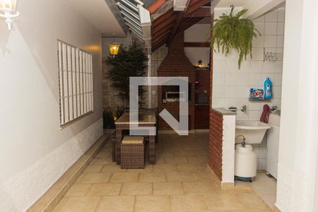 Casa à venda com 250m², 2 quartos e 2 vagasÁrea de Serviço