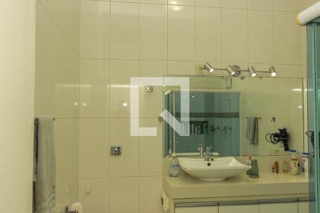 Casa à venda com 250m², 2 quartos e 2 vagasBanheiro