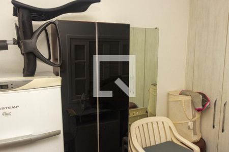 Casa à venda com 250m², 2 quartos e 2 vagasQuarto de Serviço