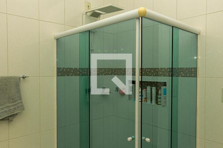 Casa à venda com 250m², 2 quartos e 2 vagasBanheiro