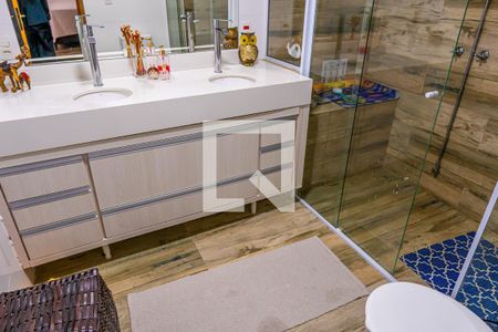 Apartamento à venda com 280m², 4 quartos e 1 vagaBanheiro da Suíte