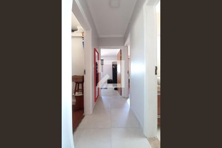 Corredor  de apartamento à venda com 3 quartos, 77m² em Vila Mimosa, Campinas