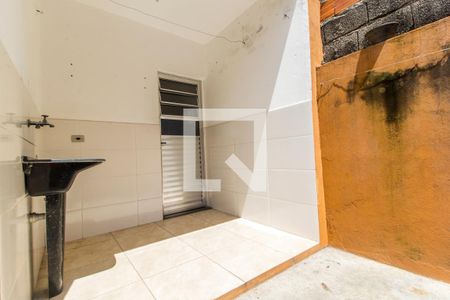 Casa para alugar com 48m², 1 quarto e 1 vagaÁrea de Serviço