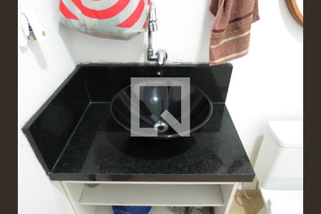 Casa à venda com 127m², 2 quartos e 2 vagasBanheiro de serviço