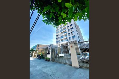 Apartamento para alugar com 78m², 3 quartos e 1 vaga Apartamento para alugar com 78m², 3 quartos e 1 vagaFachada