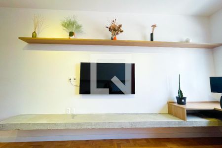 Sala de apartamento para alugar com 1 quarto, 77m² em Cerqueira César, São Paulo