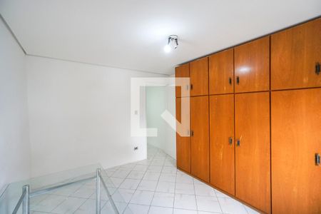 Quarto 01 de casa de condomínio para alugar com 2 quartos, 79m² em Guaiauna, São Paulo