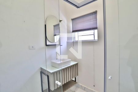 Casa para alugar com 450m², 2 quartos e 4 vagasBanheiro do Quarto 2
