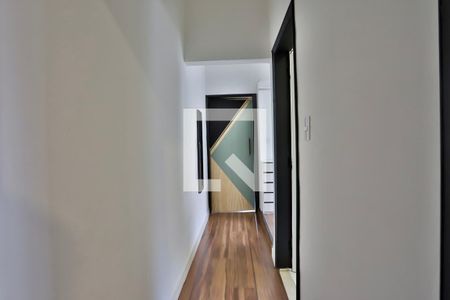 Casa para alugar com 450m², 2 quartos e 4 vagasCorredor