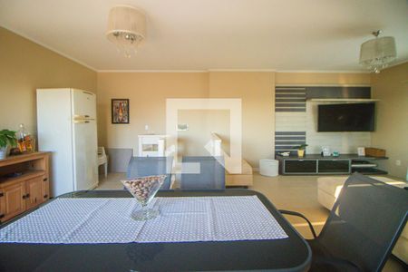 Apartamento à venda com 220m², 2 quartos e 3 vagas Apartamento à venda com 220m², 2 quartos e 3 vagasCobertura