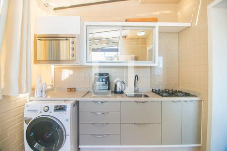 Apartamento à venda com 220m², 2 quartos e 3 vagas Apartamento à venda com 220m², 2 quartos e 3 vagasCobertura