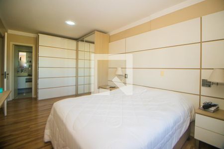 Apartamento à venda com 220m², 2 quartos e 3 vagas Apartamento à venda com 220m², 2 quartos e 3 vagasSuíte