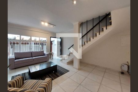 Sala de casa à venda com 3 quartos, 150m² em Jardim Prudência, São Paulo