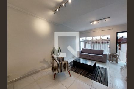 Sala de casa à venda com 3 quartos, 150m² em Jardim Prudência, São Paulo